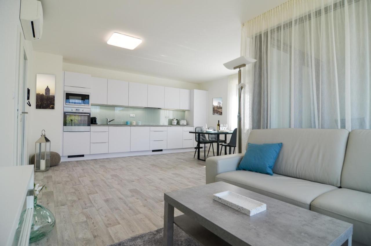 Palm Garden Apartment 1 Mikulov Eksteriør billede