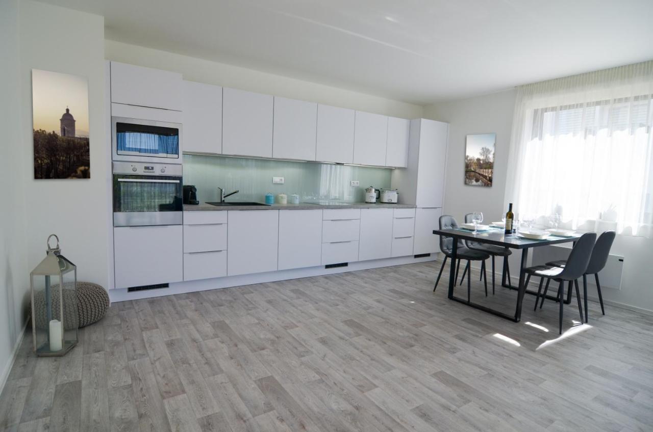 Palm Garden Apartment 1 Mikulov Eksteriør billede
